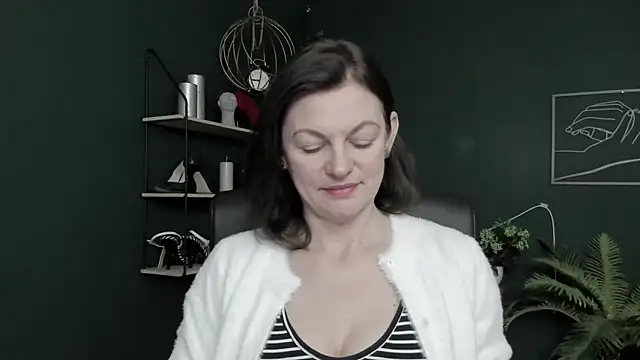 VivianWILD online show from 03-20-26, 07:57