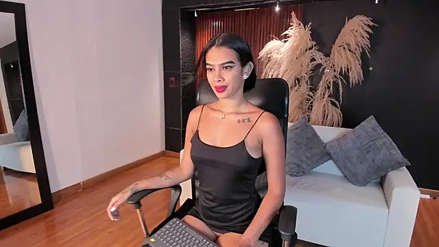 Snapshot of saracorraless chatting on 02-03-25, 07:00 saracorraless online show from 02-03-25, 07:00