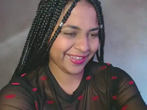 Snapshot of Giselabrunette25 chatting on 01-12-25, 12:23 Giselabrunette25 online show from 01-12-25, 12:23