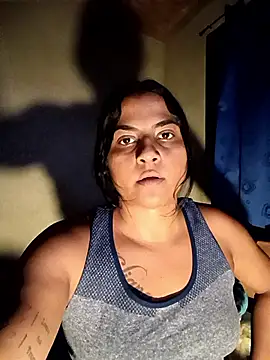 Snapshot of Giselabrunette25 chatting on 09-18-25, 04:14 Giselabrunette25 online show from 09-18-25, 04:14