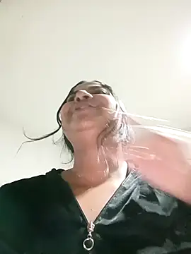 Snapshot of Giselabrunette25 chatting on 09-19-25, 12:23 Giselabrunette25 online show from 09-19-25, 12:23