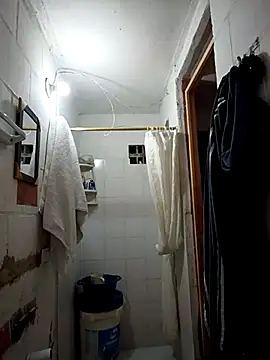 Snapshot of Giselabrunette25 chatting on 12-17-25, 11:38 Giselabrunette25 online show from 12-17-25, 11:38