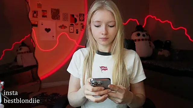 bestblonde online show from 01-17-25, 05:19