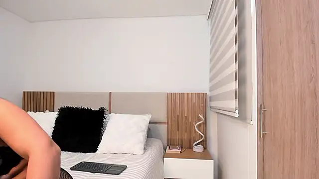 MalejaDiaz  online show from 03-06-26, 05:53