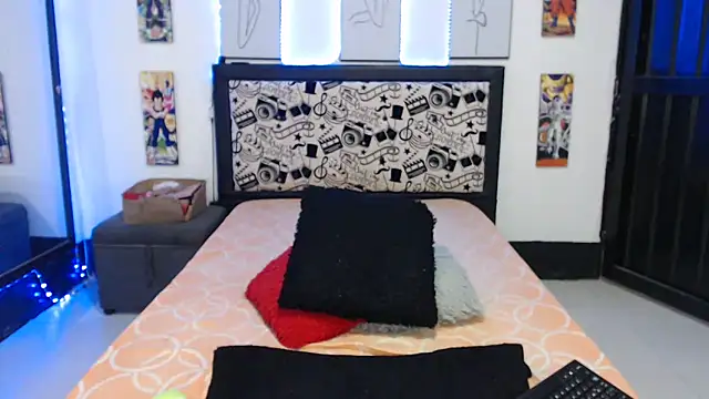 Rihana14 online show from 02-18-25, 08:58