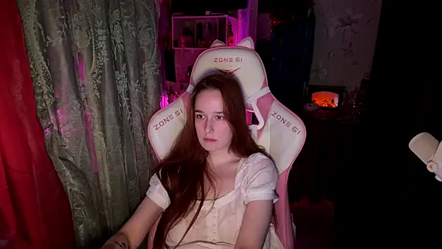 Snapshot of pearl_princess_ chatting on 11-11-25, 12:38 pearl princess online show from 11-11-25, 12:38