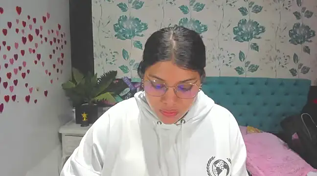 LindaBreeS online show from 02-28-25, 05:48