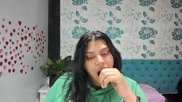 LindaBreeS online show from 03-11-25, 08:20