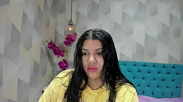 LindaBreeS online show from 10-13-25, 01:00