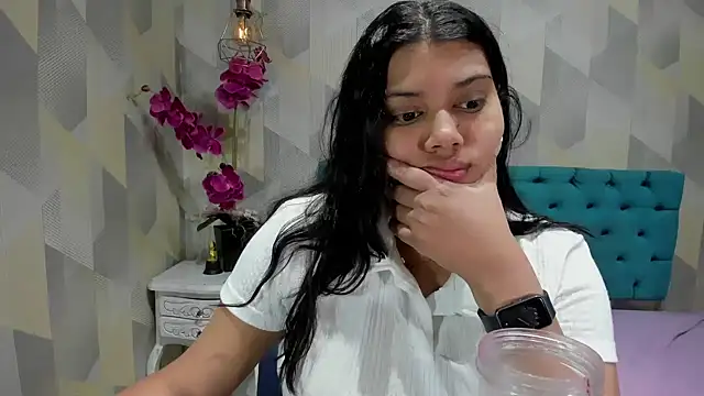 LindaBreeS online show from 10-15-25, 02:39