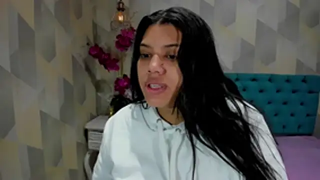 LindaBreeS online show from 10-27-25, 01:15