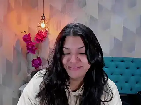 LindaBreeS online show from 11-22-25, 01:32