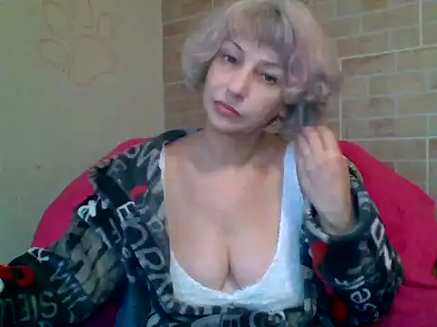 Snapshot of Lorie_Carrie chatting on 12-04-24, 10:46 Lorie Carrie online show from 12-04-24, 10:46