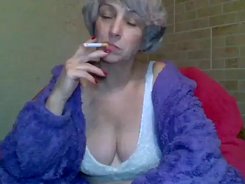 Snapshot of Lorie_Carrie chatting on 12-25-24, 05:05 Lorie Carrie online show from 12-25-24, 05:05