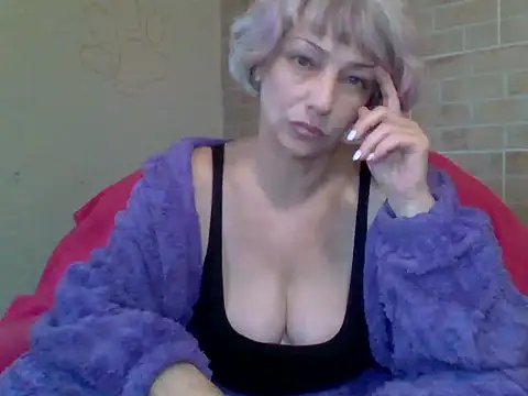 Snapshot of Lorie_Carrie chatting on 01-10-25, 11:33 Lorie Carrie online show from 01-10-25, 11:33