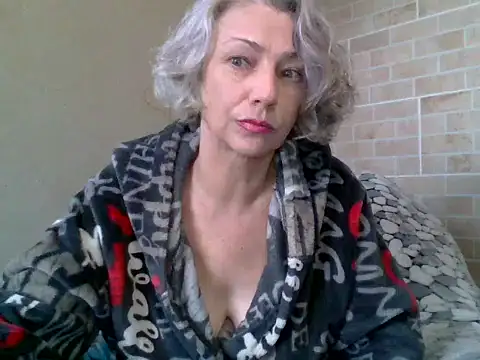 Snapshot of Lorie_Carrie chatting on 10-14-25, 08:04 Lorie Carrie online show from 10-14-25, 08:04