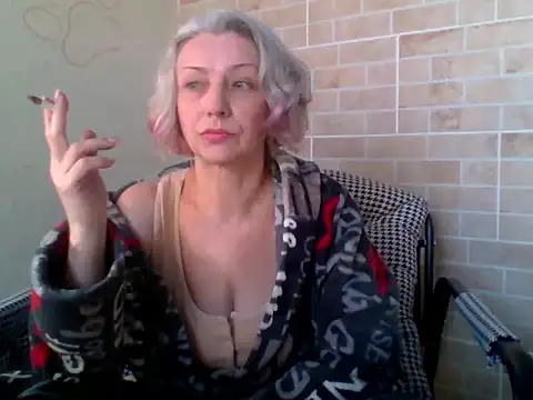 Lorie Carrie online show from 03-22-26, 10:40