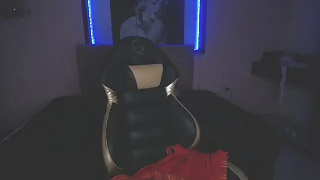 Andrea Ramos online show from 10-15-25, 06:52