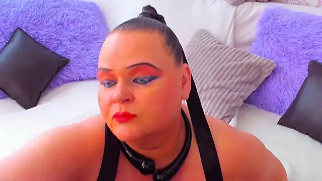 Snapshot of MilanaBiegert chatting on 02-17-25, 12:38 MilanaBiegert online show from 02-17-25, 12:38