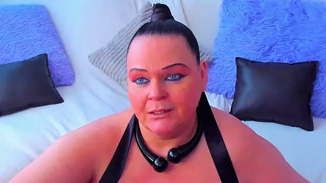 Snapshot of MilanaBiegert chatting on 03-02-25, 12:01 MilanaBiegert online show from 03-02-25, 12:01