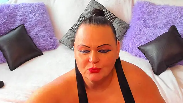 Snapshot of MilanaBiegert chatting on 09-14-25, 06:34 MilanaBiegert online show from 09-14-25, 06:34