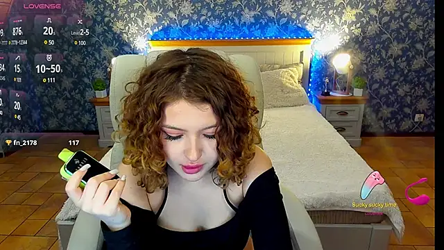 Snapshot of YesPussyClover chatting on 01-25-25, 11:02 YesPussyClover online show from 01-25-25, 11:02