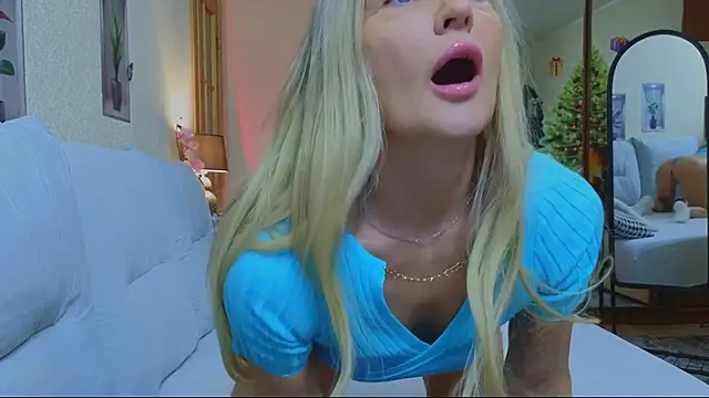 Snapshot of amelia_blondy chatting on 01-24-25, 05:10 amelia blondy online show from 01-24-25, 05:10