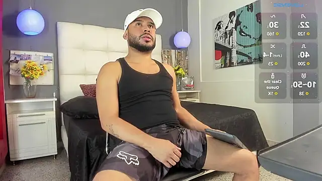 Snapshot of THIAGOXBIG chatting on 11-18-25, 01:00 THIAGOXBIG online show from 11-18-25, 01:00