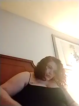 Snapshot of lolabun247 chatting on 01-29-25, 12:43 lolabun247 online show from 01-29-25, 12:43