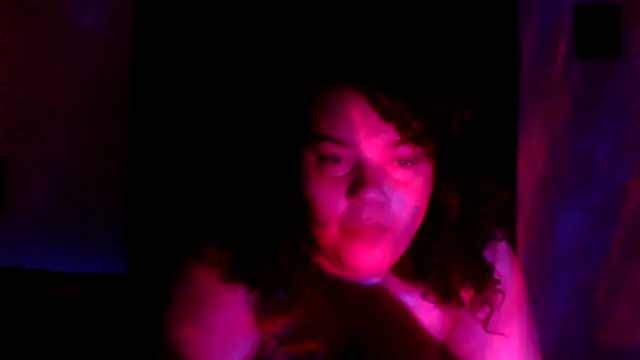 Snapshot of lolabun247 chatting on 09-23-25, 05:10 lolabun247 online show from 09-23-25, 05:10