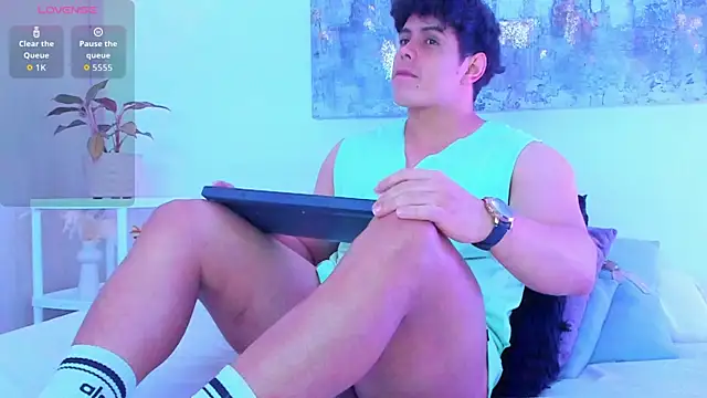 Snapshot of arminjones1 chatting on 10-09-25, 03:37 arminjones1 online show from 10-09-25, 03:37