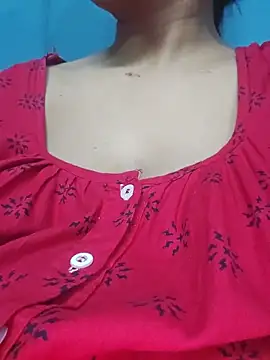 Snapshot of sexyindi_couple chatting on 05-14-26, 03:41 sexyindi couple online show from 05-14-26, 03:41