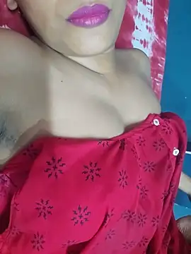 Snapshot of sexyindi_couple chatting on 05-19-26, 05:36 sexyindi couple online show from 05-19-26, 05:36