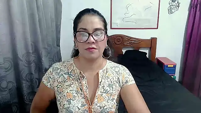 Mistresskloe01 online show from 11-14-25, 12:48