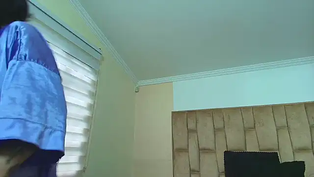 Naughty Kittenm online show from 12-05-25, 11:30