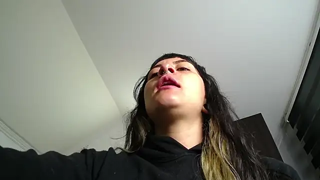 Naughty Kittenm online show from 12-17-25, 10:54