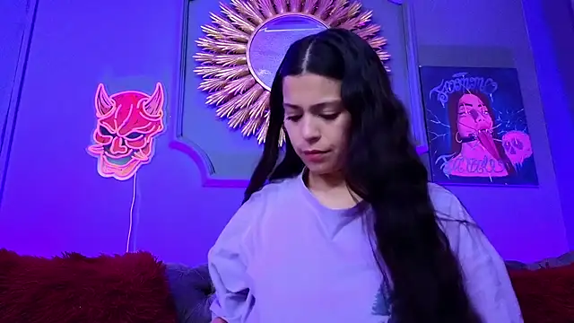 Julieta Russell online show from 03-05-25, 12:22