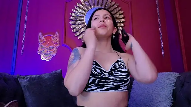 Julieta Russell online show from 02-25-26, 12:04