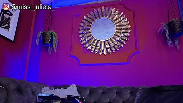 Julieta Russell online show from 05-16-26, 11:42