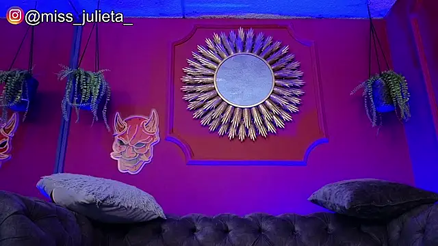 Julieta Russell online show from 05-22-26, 11:38