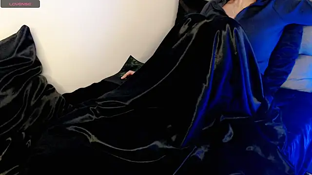 Snapshot of hotmask chatting on 12-19-25, 06:59 hotmask online show from 12-19-25, 06:59