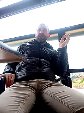 Snapshot of BZHsex chatting on 03-03-25, 07:32 BZHsex online show from 03-03-25, 07:32