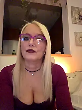 kikkastar online show from 11-30-25, 08:57