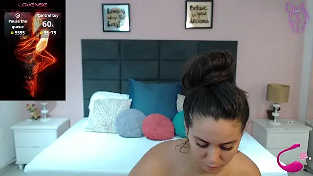 Snapshot of MadisonJenner chatting on 09-21-25, 01:24 MadisonJenner online show from 09-21-25, 01:24