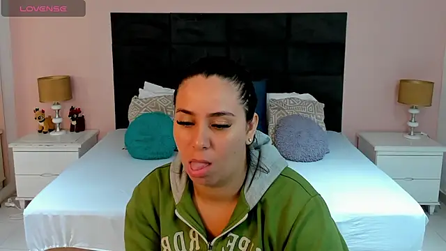 MadisonJenner online show from 12-04-25, 12:03