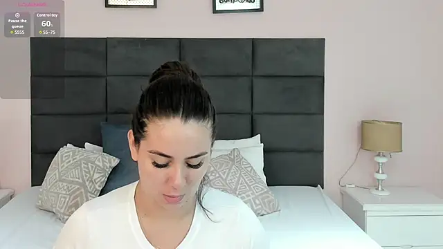 Snapshot of MadisonJenner chatting on 01-18-26, 09:57 MadisonJenner online show from 01-18-26, 09:57