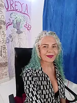 Snapshot of freyadevil333 chatting on 06-08-26, 01:55 freyadevil333 online show from 06-08-26, 01:55