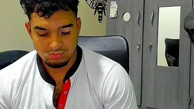 Big furry bear13 online show from 03-18-25, 05:09