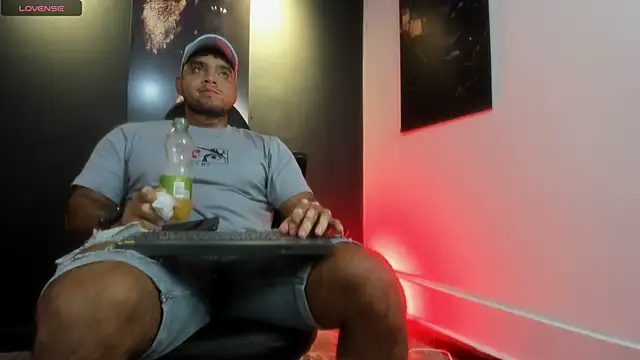 Big furry bear13 online show from 10-11-25, 10:25