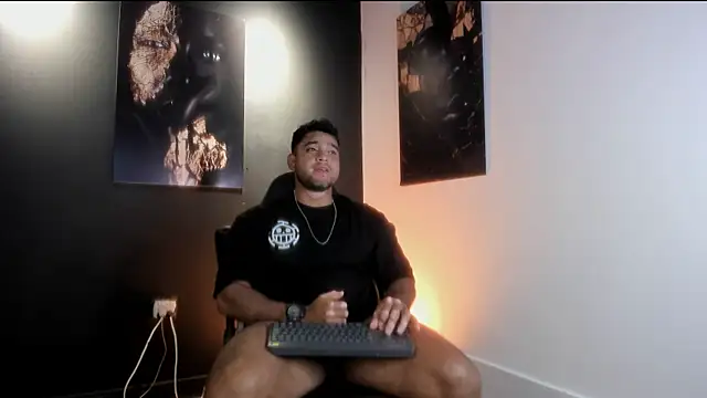 Big furry bear13 online show from 10-24-25, 07:05